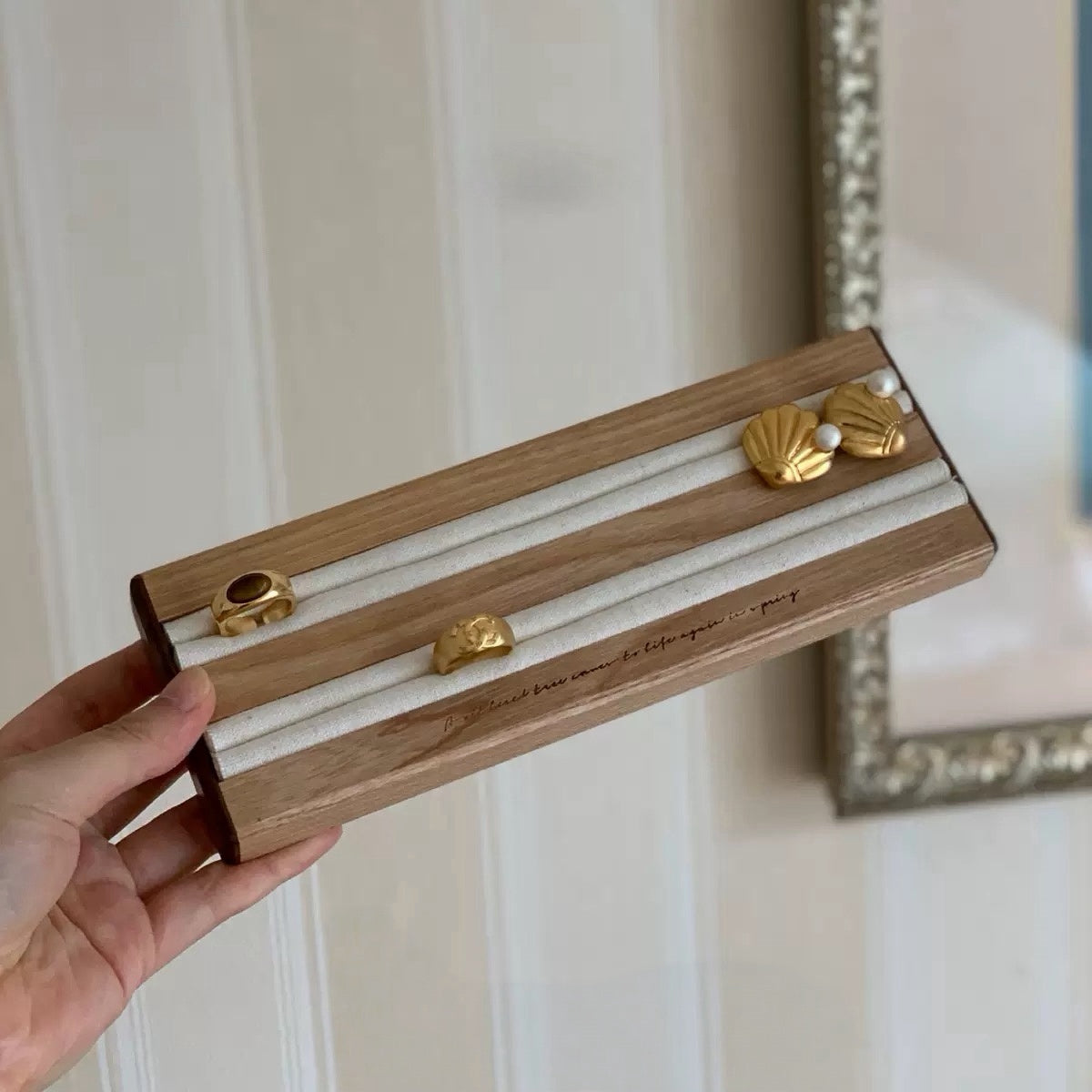 INNIHOME | Sculptural Oak and Walnut Ring & Earring Display